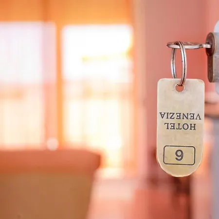 Venezia Aparthotel 3*